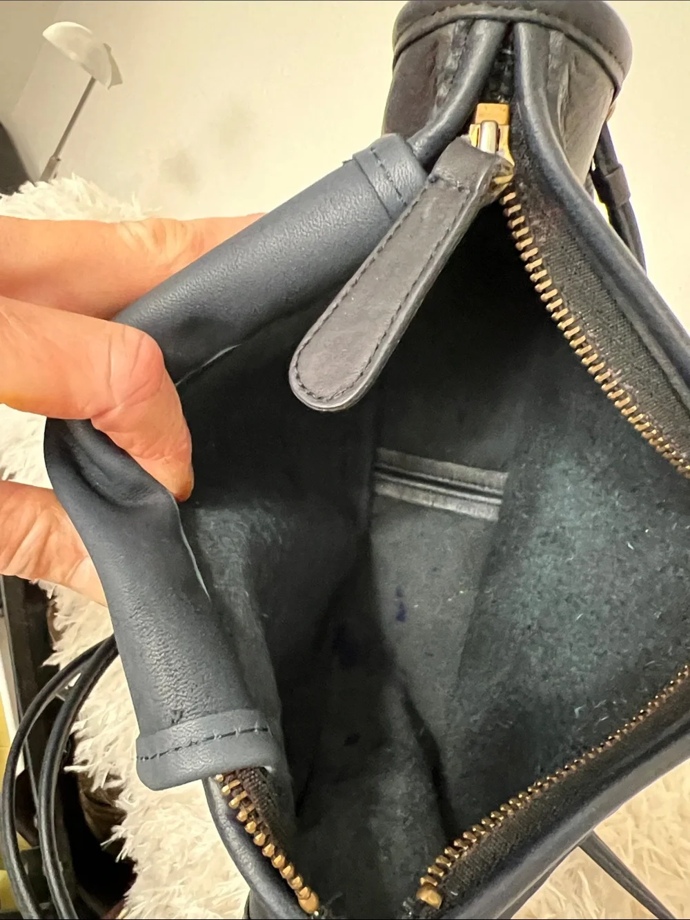 Coach Vintage Navy Blue Wendie Swinger Crescent Hobo
